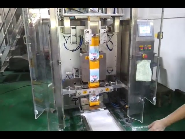 Fullautomatisk Form Fill Seal Powder Packaging Machine för 1 kg mjöl eller kaffepackare med ventil